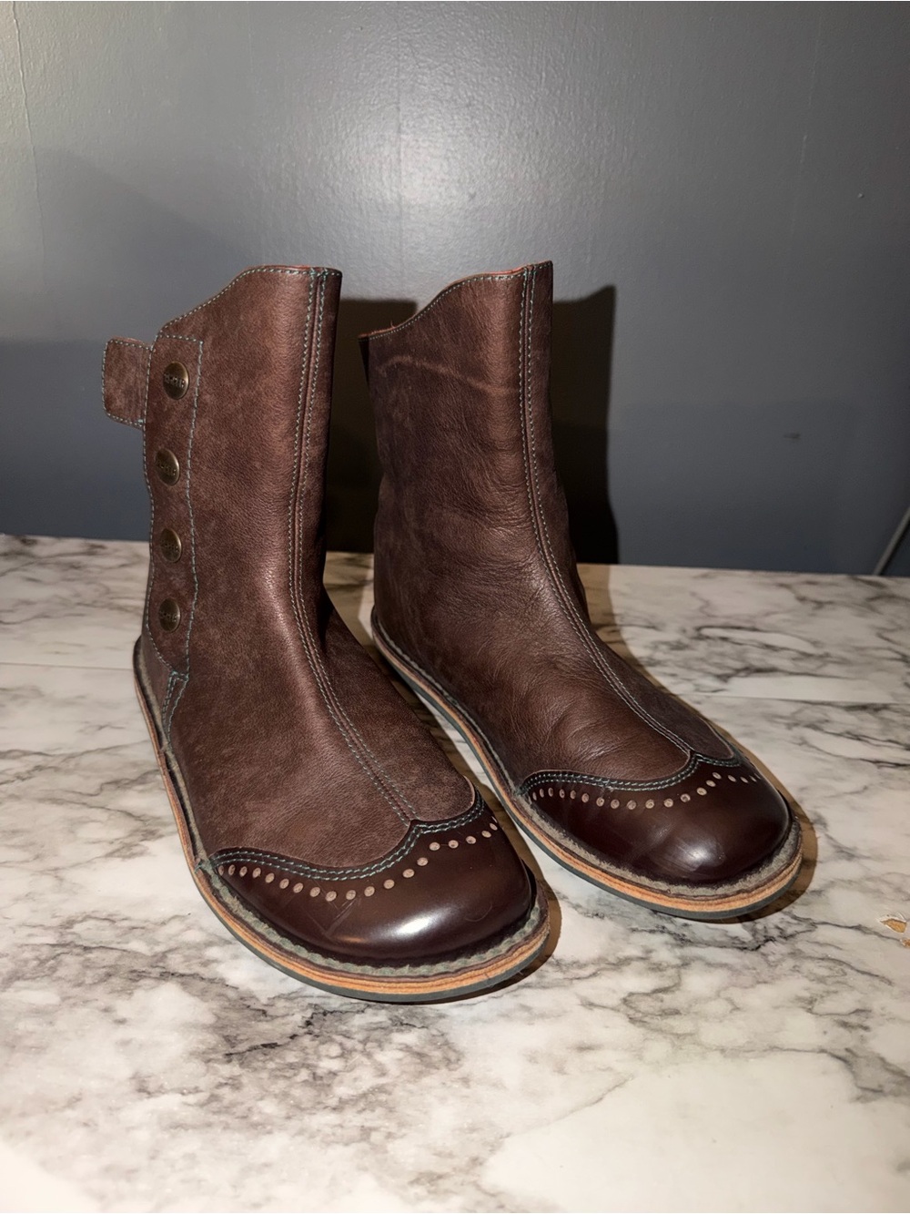 Camper snap button boots